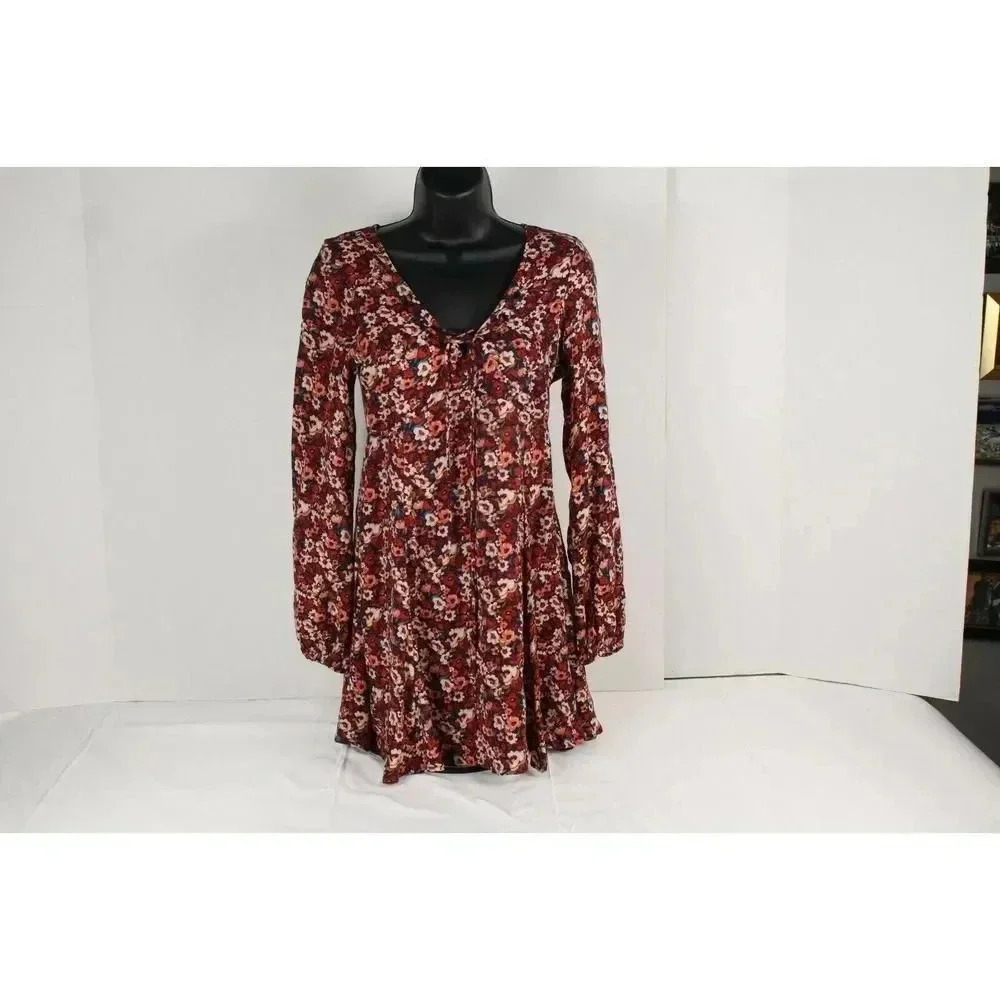 ladies Hollister Dress no stains size XS